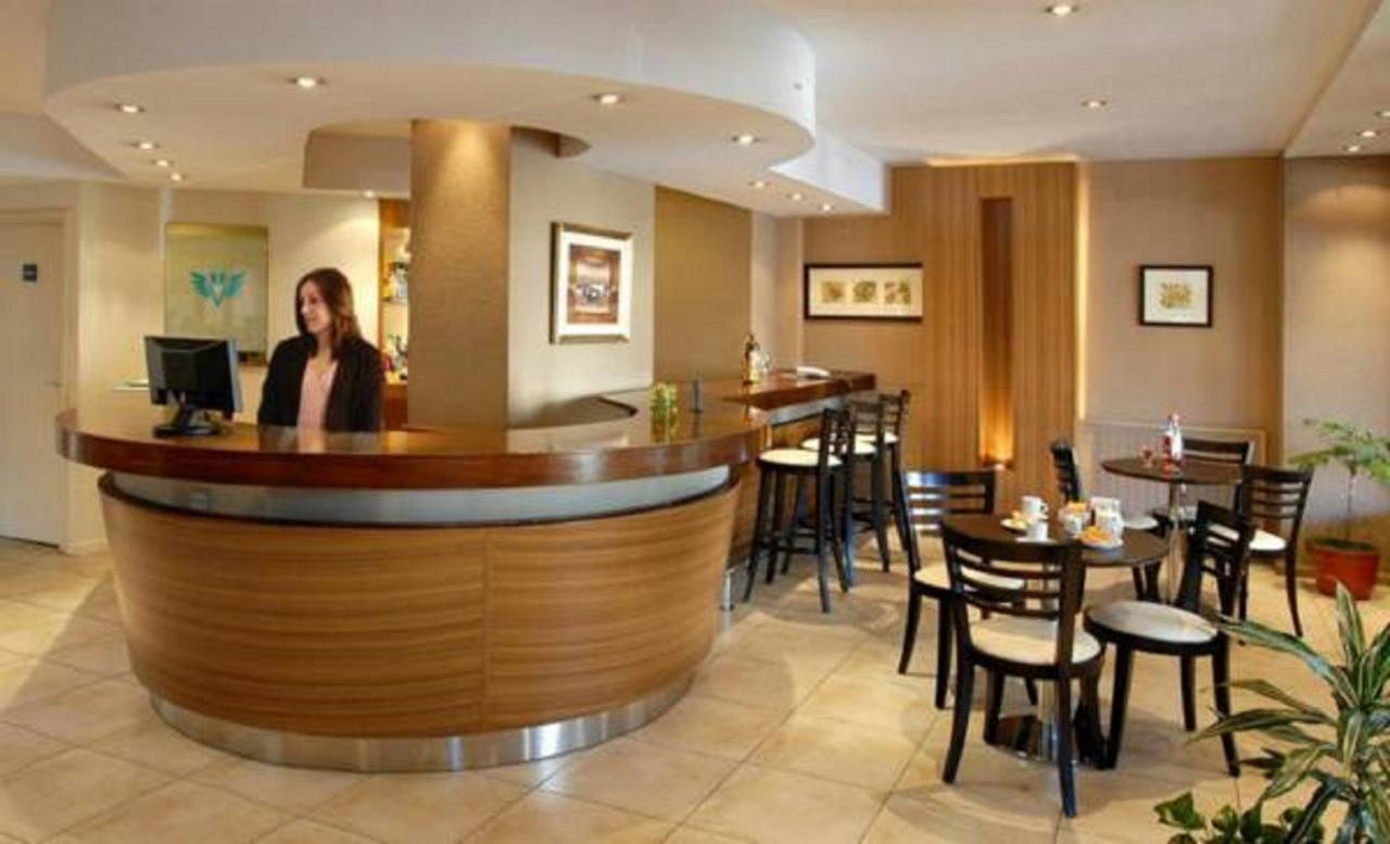 Carlos V Patagonia Hotel