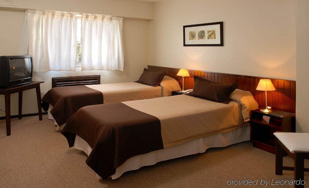 Carlos V Patagonia Hotel 3*